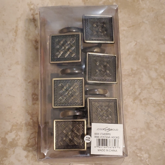 JOSEPH ABBOUD 12 PIECE SQUARE BRONZE DESIGNER SHOWER HOOK SET - Picture 1 of 6